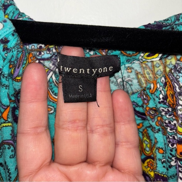 Twentyone Green Blue Halter Tank Top - Picture 4 of 4